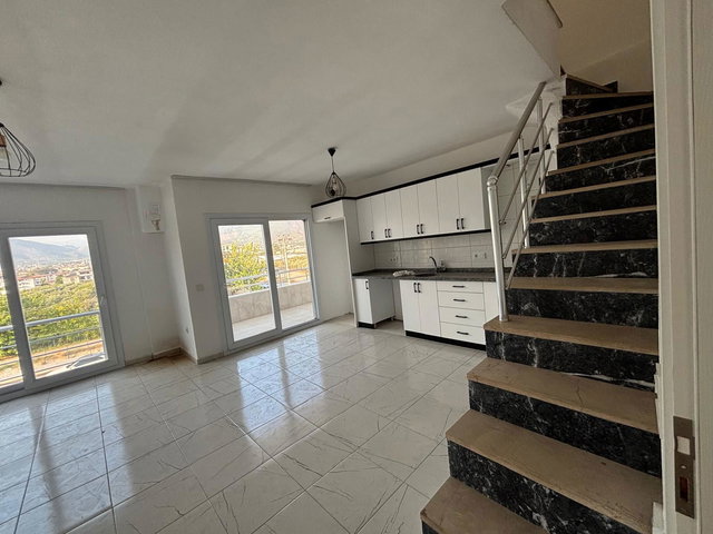 FETHİYE KARAÇULHA’DA 4+1 | 170 M² NET | 2 BANYOLU, BALKONLU, BOŞ KİRALIK DAİRE