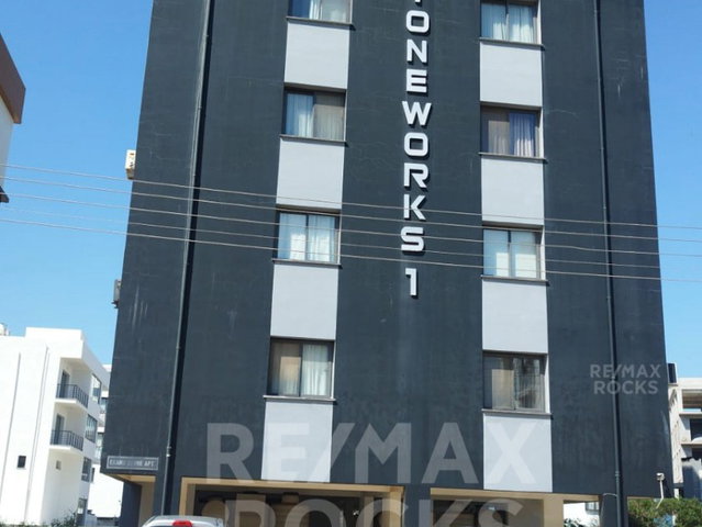 MAĞUSA’NIN KALBINDE, CITY MALL’A KOMŞU ŞIK 2+1 PENTHOUSE