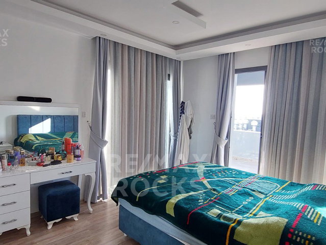 MAĞUSA’NIN KALBINDE, CITY MALL’A KOMŞU ŞIK 2+1 PENTHOUSE
