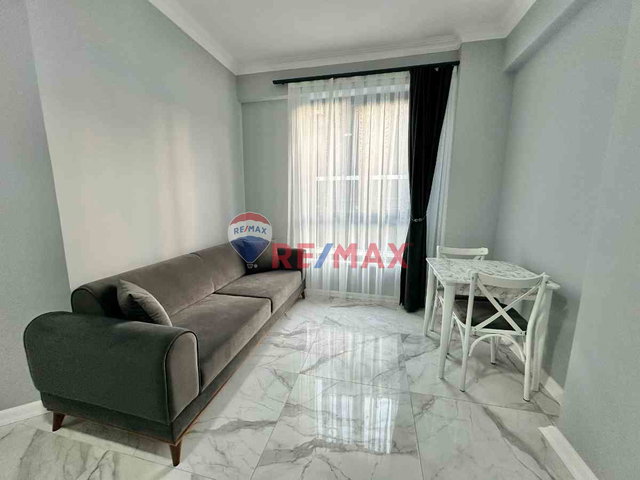 RE/MAX DREAM FARKIYLA  İZMİT TÜYSÜZLERDE TEMİZ SIFIR EŞYALI 1+1 KİRALIK DAİRE