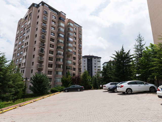 YAŞAMKENT’TE GÜNEY-BATI CEPHELİ, BALKONLU 4+1 | 165 M² NET | KREDİYE UYGUN