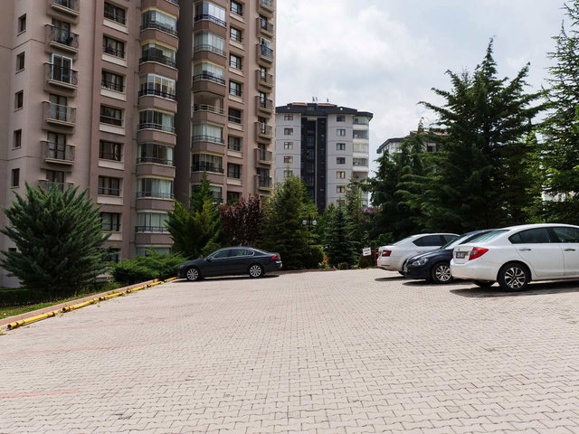 YAŞAMKENT’TE GÜNEY-BATI CEPHELİ, BALKONLU 4+1 | 165 M² NET | KREDİYE UYGUN