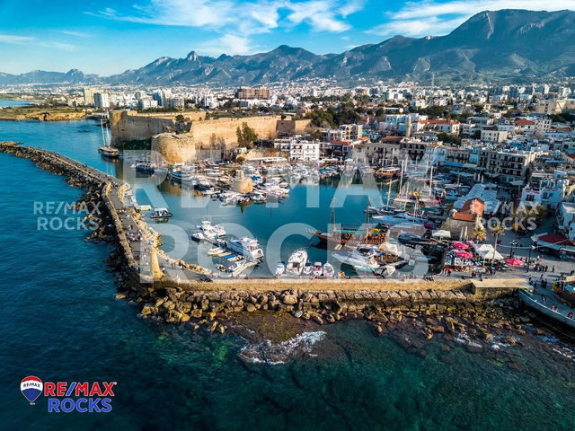 GIRNE LIMAN & KALE’YE YÜRÜME MESAFESINDE, ŞEHRIN KALBINDE KAÇIRILMAYACAK SATILIK 2+1 DAIRE