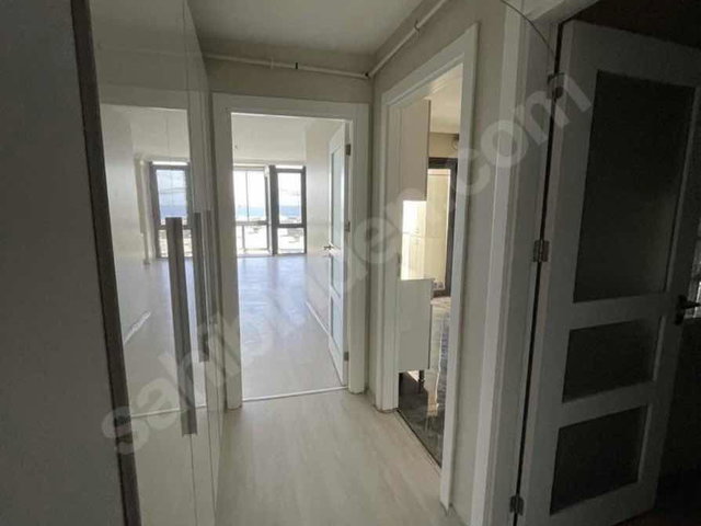 TUZLA'DA FUL DENIZ VE MARINA MANZARALI 3+1 4. KAT DAIRE
