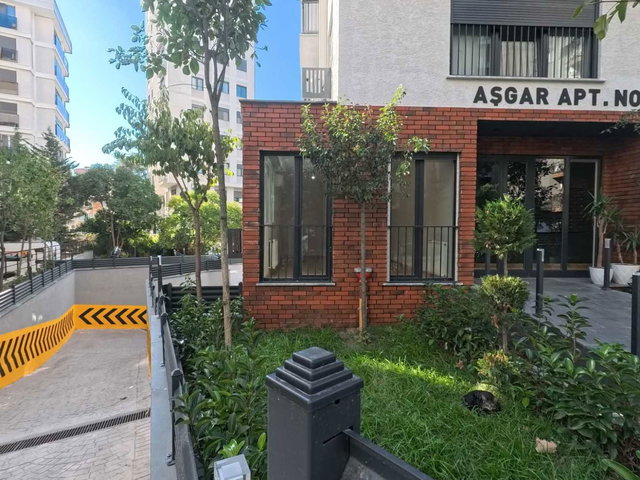 FENERYOLU’NDA SIFIR, AYDINLIK 1+1 YÜKSEK GİRİŞ DAIRE