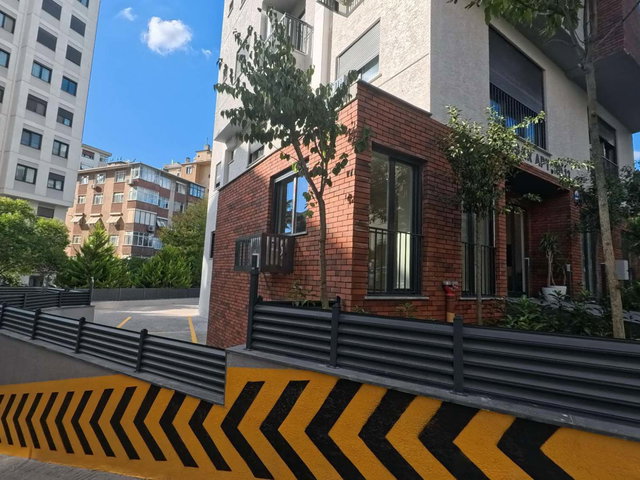 FENERYOLU’NDA SIFIR, AYDINLIK 1+1 YÜKSEK GİRİŞ DAIRE