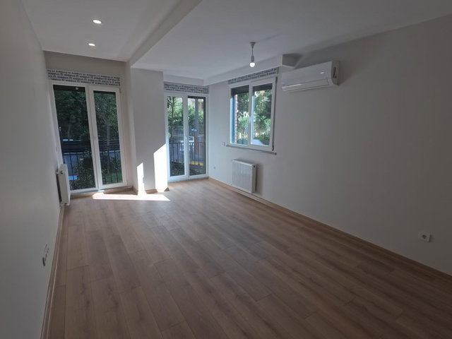 FENERYOLU’NDA SIFIR, AYDINLIK 1+1 YÜKSEK GİRİŞ DAIRE