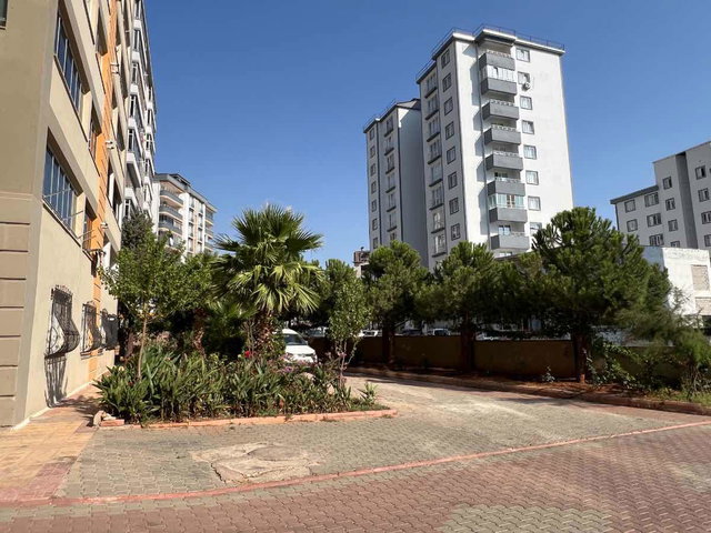 RE/MAX EDE'DEN | SÜLEYMAN ŞAH'TA PRESTIJLI SITEDE SATILIK 4+1