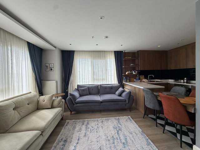 BASIN EKSPRES ÖZGÜR RESIDENCE FULL EŞYALI KİRALIK 2+1 DAİRE