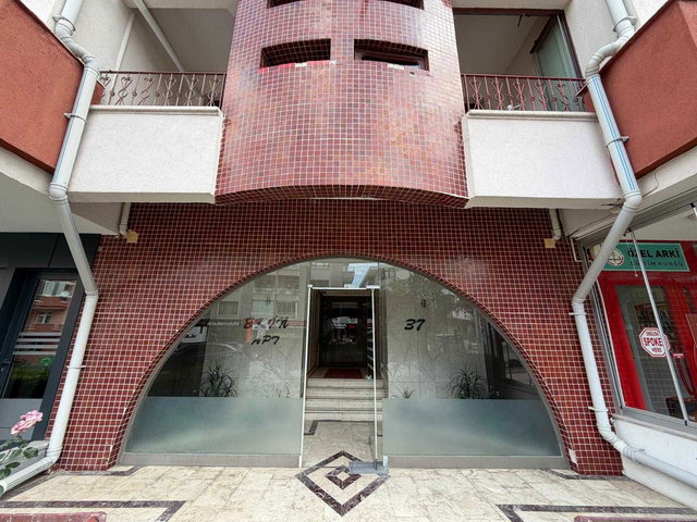KONRAD ADENAUER'DE GALERİ SALON-EMSALSİZ-SAUNALI DUBLEKS DAİRE
