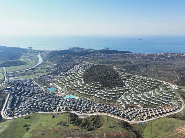 RIVA DÜŞLER VADISI'NDE 3+1 KÖŞE VILLA 250 M² ÖZEL BAHÇELI