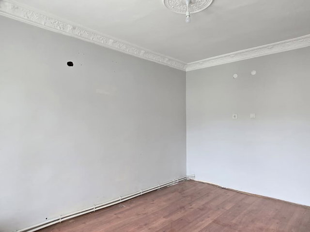 İSTASYON CADDESİ ANAYOL ÜZERİ MERKEZİ KONUMDA SATILIK 3+1 DAİRE