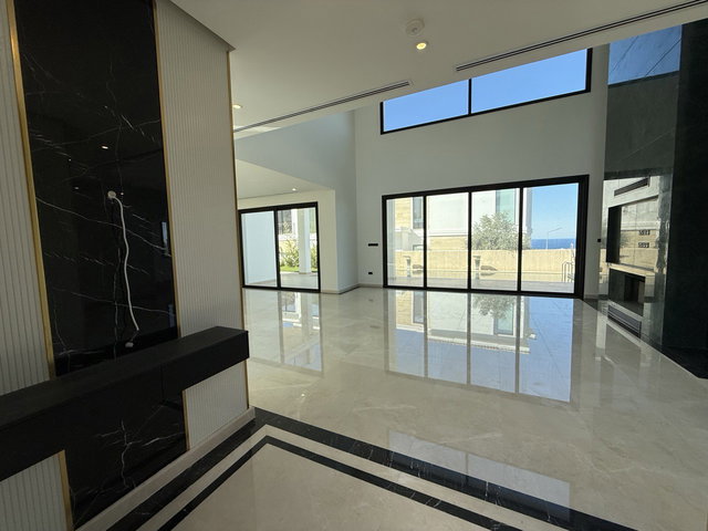 GIRNE BELLAPAIS SATILIK ULTRA LÜKS 4+1 ÖZEL HAVUZLU VILLA