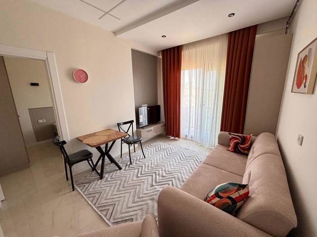 REMAX MODEL DEN TEKDEN HASTANESI KARŞISI 1+1 EŞYALI SIFIR SATILIK APART