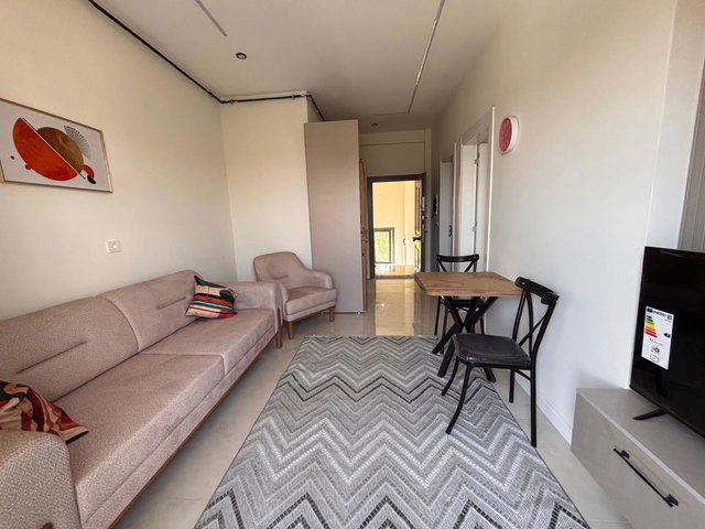 REMAX MODEL DEN TEKDEN HASTANESI KARŞISI 1+1 EŞYALI SIFIR SATILIK APART