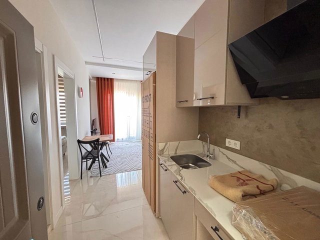 REMAX MODEL DEN TEKDEN HASTANESI KARŞISI 1+1 EŞYALI SIFIR SATILIK APART