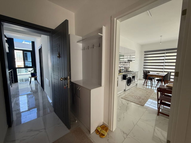 GIRNE LAPTA'DA ORTAK HAVUZLU SITEDE SATILIK 2+1 DAIRE