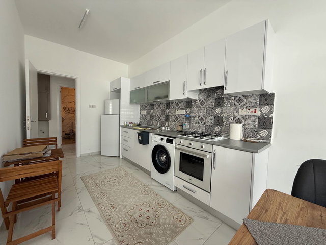GIRNE LAPTA'DA ORTAK HAVUZLU SITEDE SATILIK 2+1 DAIRE