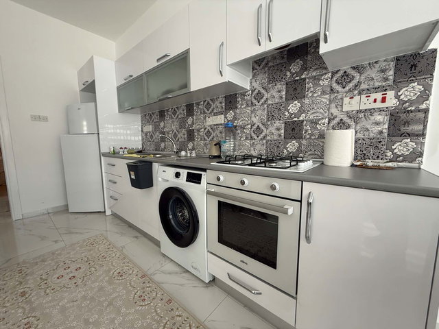 GIRNE LAPTA'DA ORTAK HAVUZLU SITEDE SATILIK 2+1 DAIRE