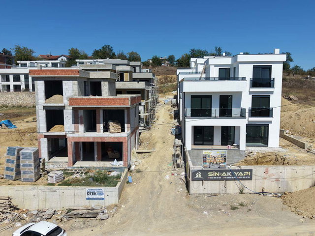 CAMİLİDE ÖZEL HAVUZLU | LÜKS | MÜSTAKİL BAHÇELİ PRESTİJLİ VİLLA