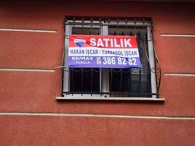 TUZLA AYDINLI’DA BEYKENT SİTESİ 2’DE 2+1 | 2 BANYO | BALKON | DOĞU-GÜNEY CEPHE