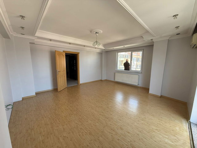 REMAX'TAN DEMIRKAPI'DA METROYA YAKIN KIRALIK 2+1 ARAKAT DAIRE