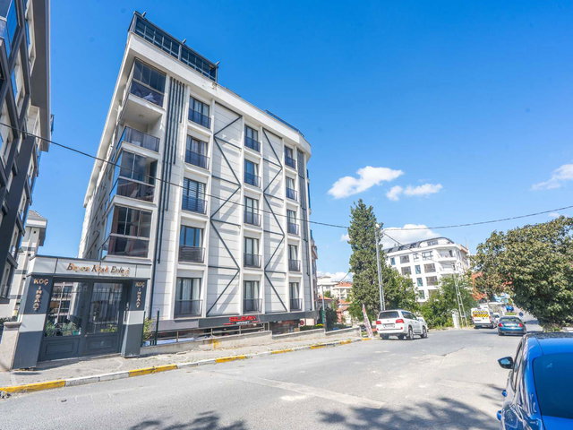 REMAX GELİŞİMDEN BEYAZ KÖŞK EVLERİNDE 2+1 SATILIK DAİRE