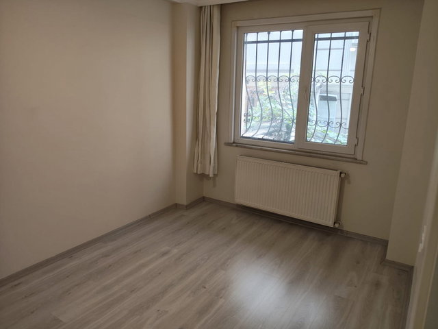 RE/MAX PRO RAMAZAN'DAN BAHÇELIVLER'DE 2+1 TEMIZ DAIRE