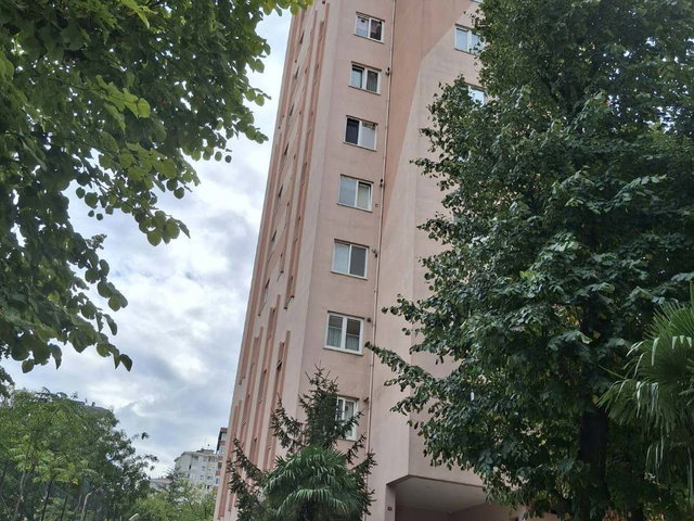 KADIKÖY SAHRAYICEDİT’TE İ MERKEZI KONUMDA  3+1  BALKONLU  DAIRE
