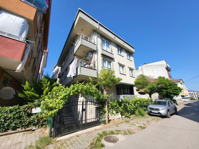 SANCAKTEPE’DE DOĞU-GÜNEY CEPHELİ 2+1 | BALKONLU | DOĞALGAZ KOMBİLİ | KREDİYE UYGUN