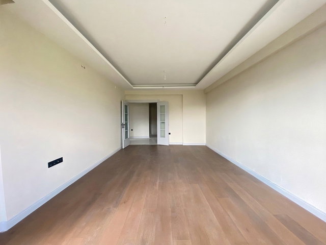 İZMIR BORNOVA EVKA-3 GREEN HILL'DE ÇAM AĞAÇLARI İÇINDE SATILIK 3+1