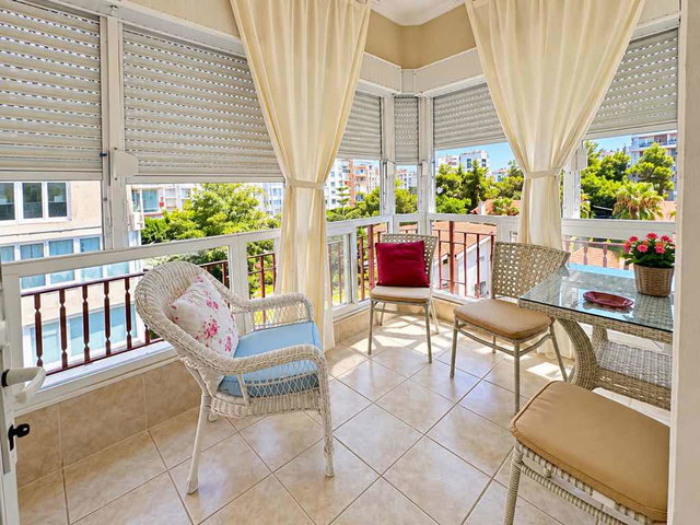GÜRSUDA DENİZE 500 M,HAVUZLU SİTEDE FERAH 2+1 DAİRE