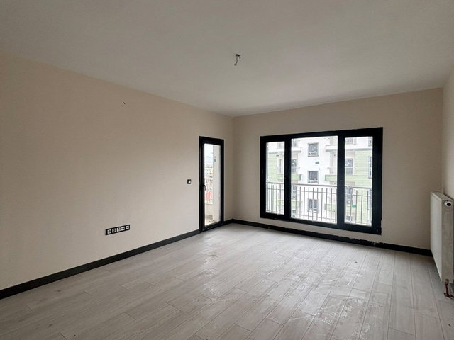 RE/MAX LACİVERT'TEN ILICA YENİ TOKİLER'DE KİRALIK 3+1 DAİRE