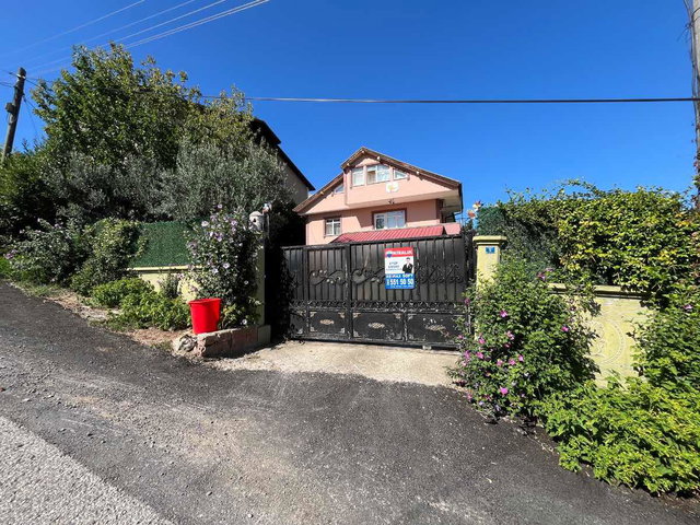 REMAX SOFT'TAN SERDİVAN KEMALPAŞA MAHALLESİNDE 7+1 KİRALIK DAİRE