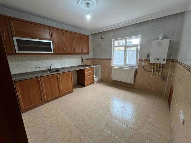 REMAX SOFT'TAN SERDİVAN KEMALPAŞA MAHALLESİNDE 7+1 KİRALIK DAİRE