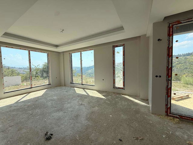 REMAX DREAM'DEN KABAOĞLUNDA DOĞA MANZARALI 4+1 SİTE İÇİ VİLLA