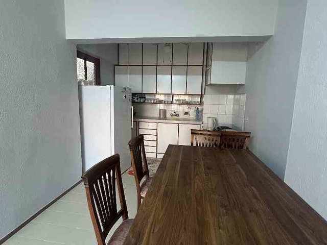 DİKİLI'NİN TAM MERKEZİNDE KİRALIK ARA KAT EŞYALI DAİRE