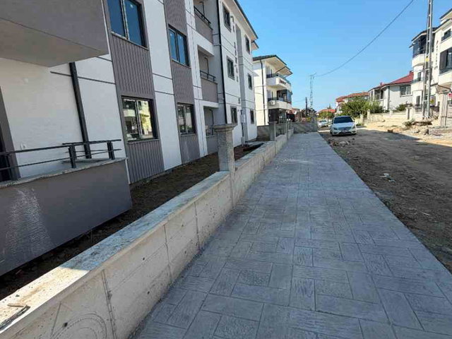 REMAX MAVİ'DEN AKYAZI'DA 3. KAT/ 2+1 AÇIK MUTFAK/SATILIK DAİRE