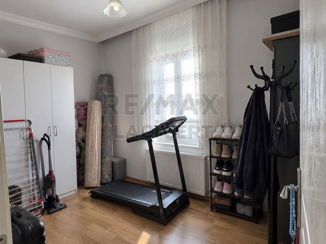RE/MAX LACİVERT'TEN HINIS'DA SATILIK 2+1 DAİRE