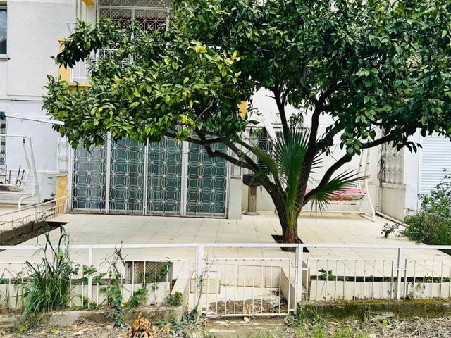 KUŞADASI DAVUTLAR ÖZLEM SİTESİ'NDE 2+1 BAHÇE KATI EŞYALI TEMİZ DAİRE