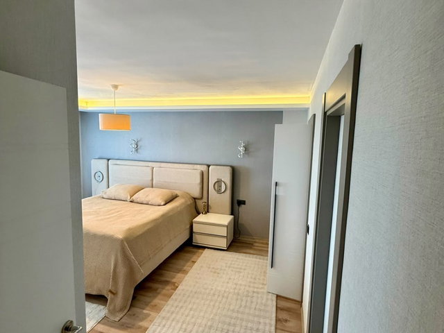 TÖREKENT'TE OSB VE METRO YAKINI SATILIK 4+1 LÜKS DAİRE