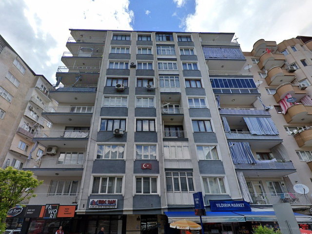 REMAX MODELDEN İNÖNÜ CADDESİNDE 3+1 ARA KAT SATILIK DAİRE