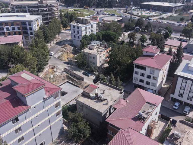 DULKADİROĞLU’NDA 3 KATLI, 9+3 GENİŞ MÜSTAKİL EV | 430 M² BRÜT, BALKONLU