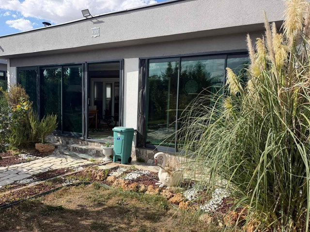 TEMELLİ'NIN EN GÖZDE SİTESİ LOTUS EVLERİ'NDE SATILIK 2+1 VİLLA