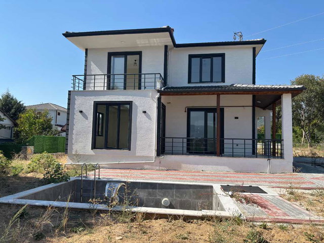 REMAX MAVİ CANSU SOY'DAN PAMUKOVA GÖKGÖZ MH SATILIK VİLLA