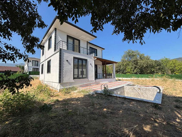 REMAX MAVİ CANSU SOY'DAN PAMUKOVA GÖKGÖZ MH SATILIK VİLLA