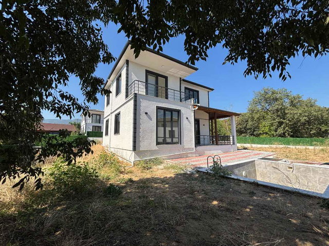 REMAX MAVİ CANSU SOY'DAN PAMUKOVA GÖKGÖZ MH SATILIK VİLLA