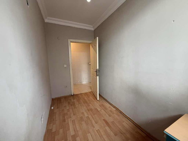 ATAŞEHİR ESATPAŞADA EMAAR AVMYE YÜRÜME MESAFESİNDE 2+1 DAİRE
