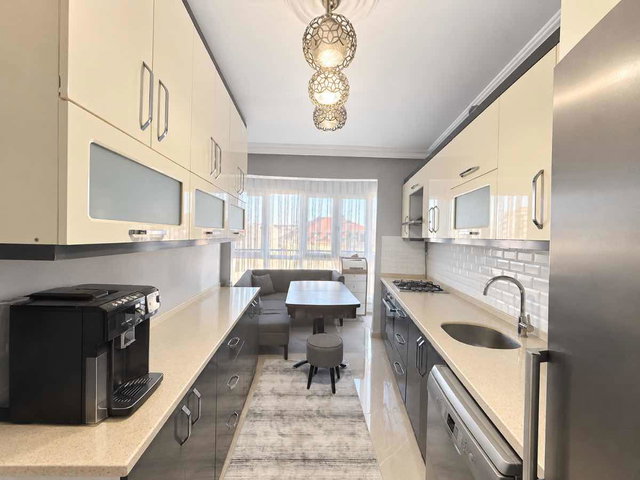 HÜKÜMET KONAĞINA KOMŞU SİTE İÇERİSİNDE SATILIK 4+2 DUBLEX DAİRE