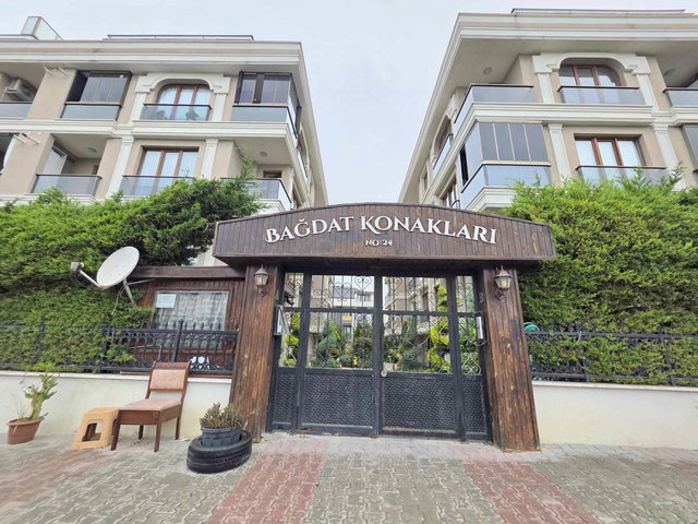 █ BEYLİKDÜZÜ DEREAĞZI’NDA BAĞDAT KONAKLARI’NDA 3+1 | YENİ BOYALI | BAHÇE KULLANIMLI | 2 BANYO █